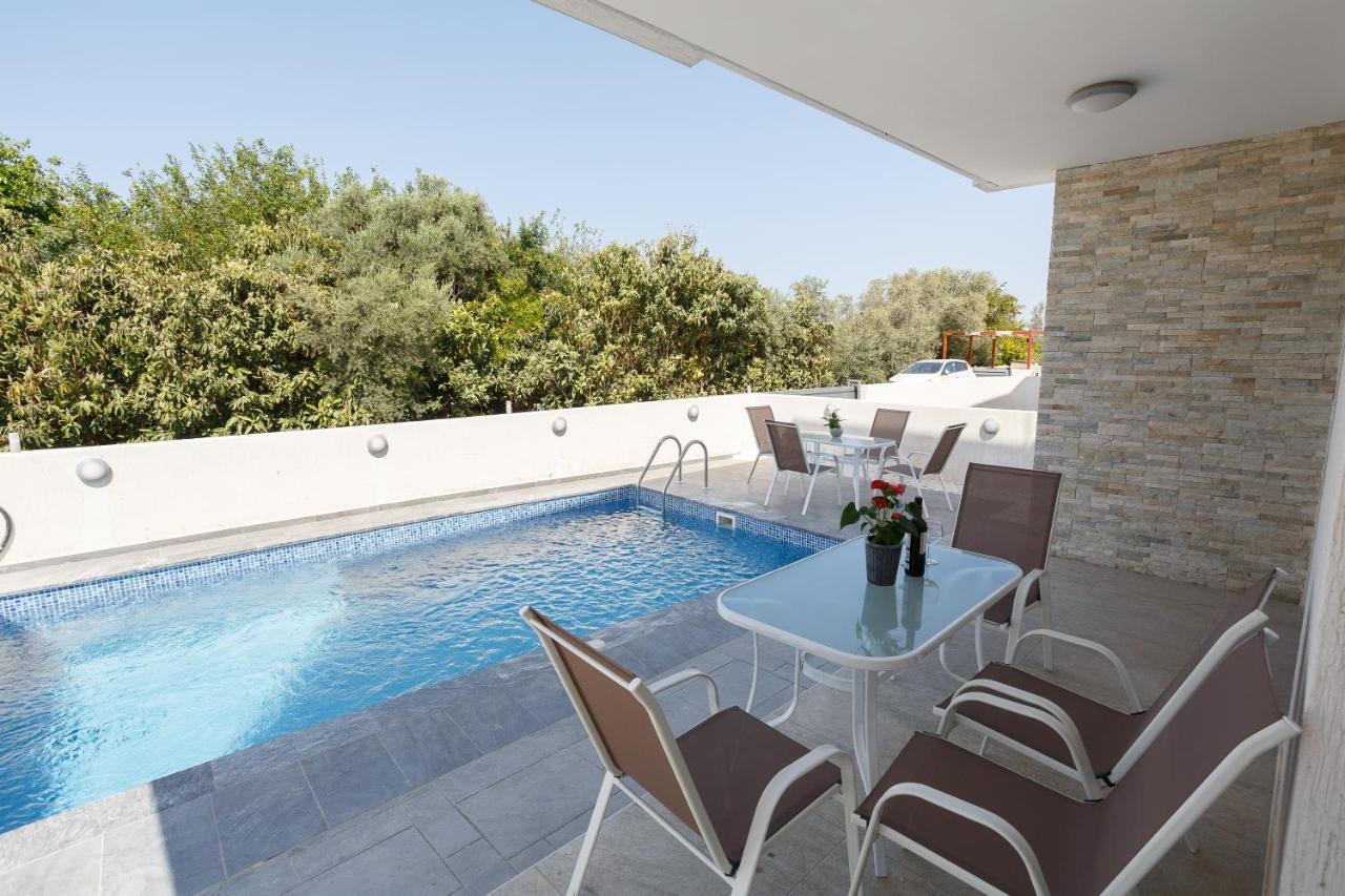 Cosy Paphos Villa - By Imh Travel & Tours Екстер'єр фото